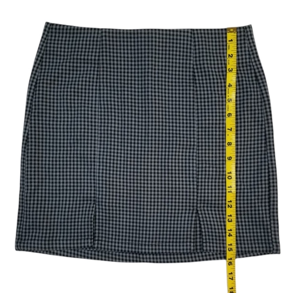Aeropostale Plaid Notched-Hem Mini Skirt - Picture 12 of 12